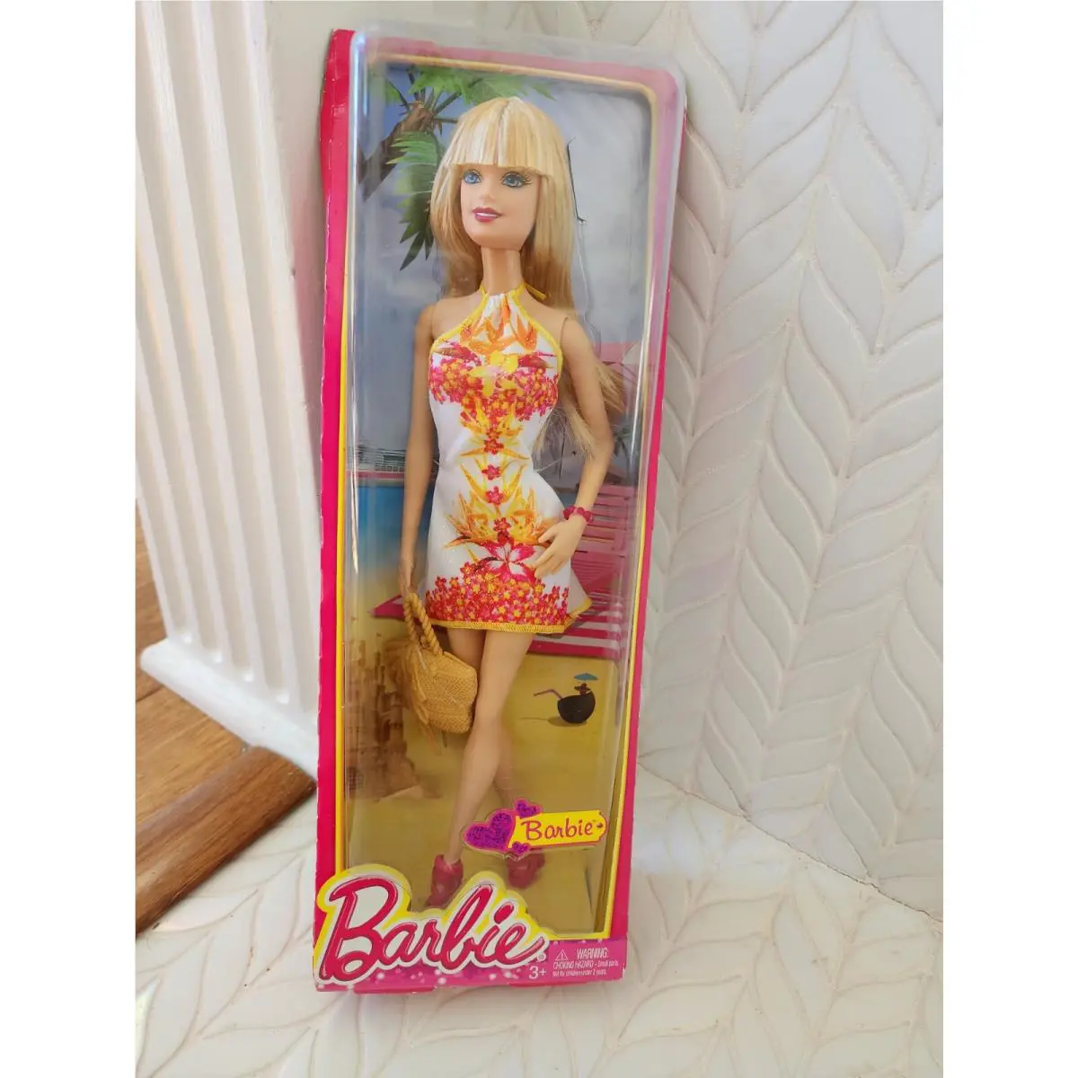 Mattel Year 2013 Barbie Fashionistas Series 12 Doll Set BHY13 in Dress