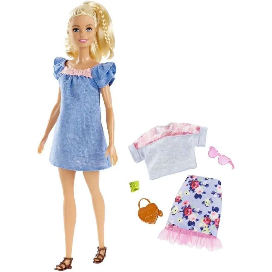 Mattel Barbie Model 99 with Clothes and Accessories FRY79