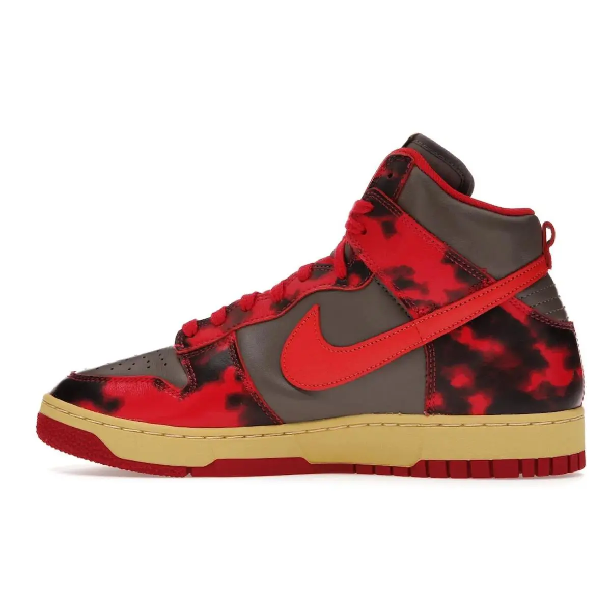 Nike shoes - See Item Description 6