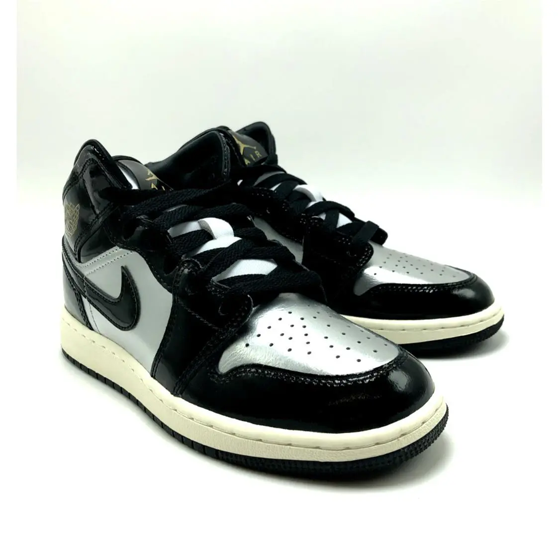 Nike shoes - Air Jordan 1 Mid SE - Black 8