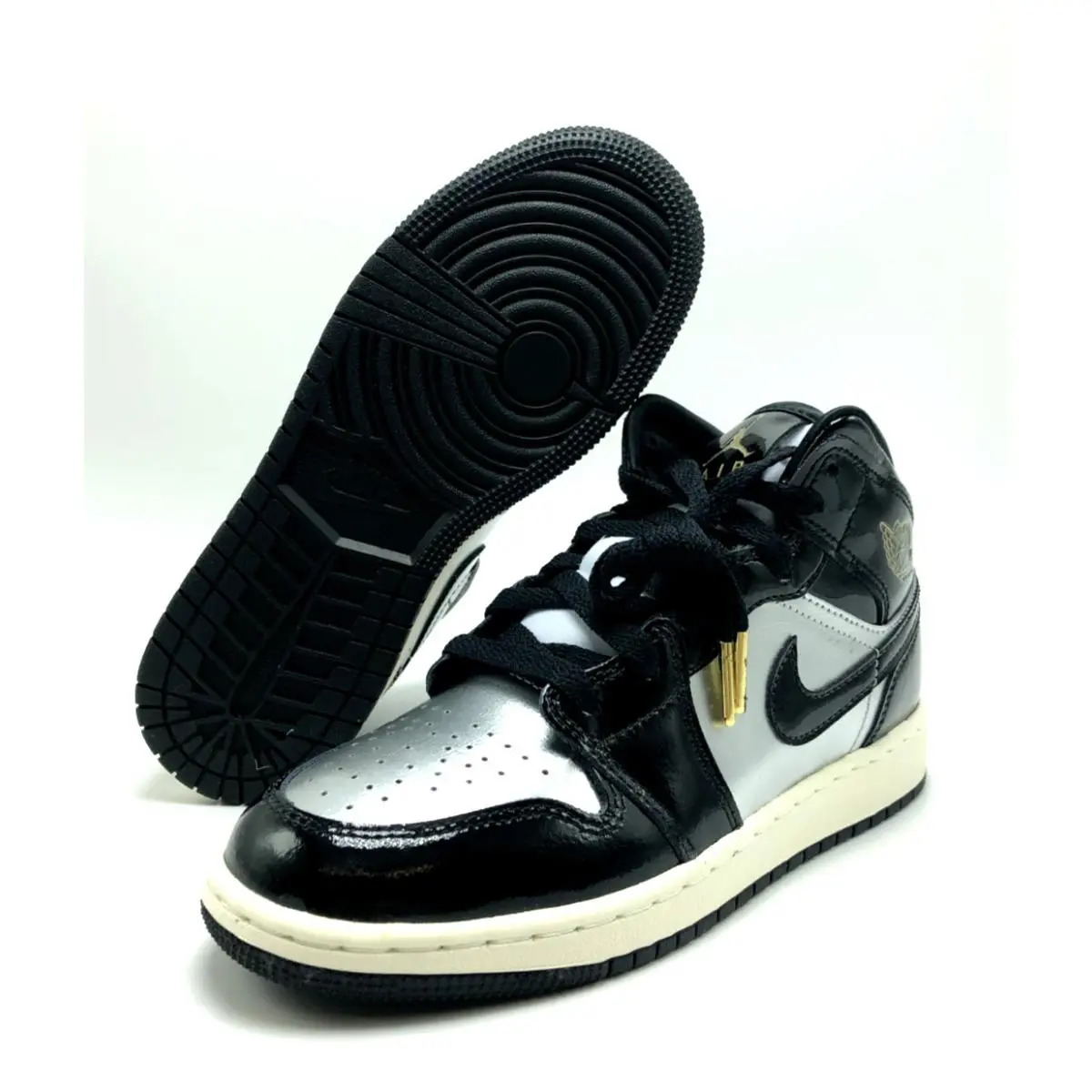 Nike shoes - Air Jordan 1 Mid SE - Black 12