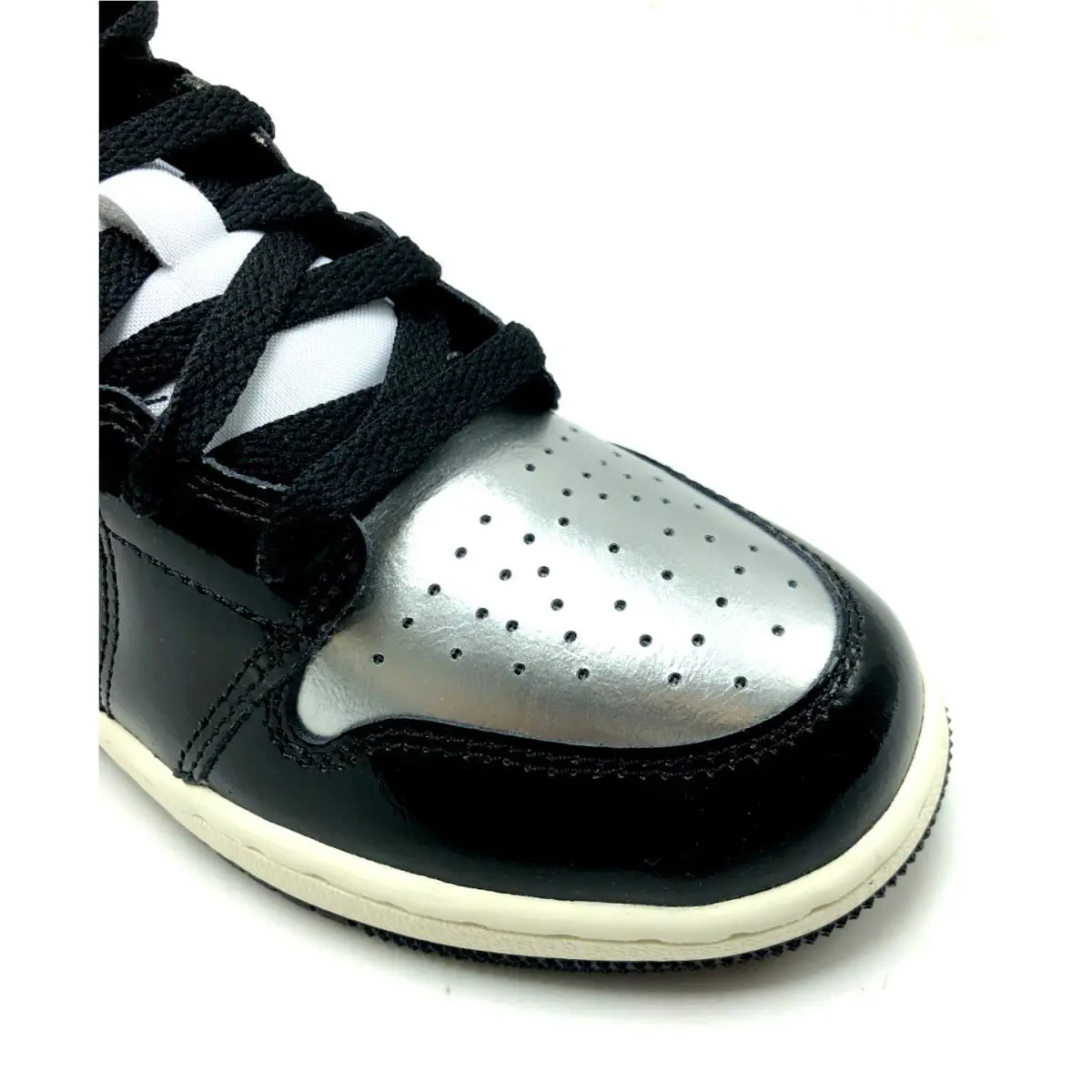 Nike shoes - Air Jordan 1 Mid SE - Black 6