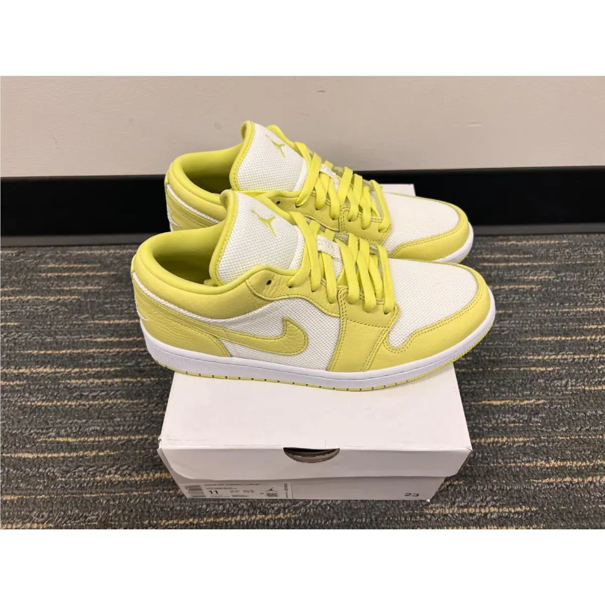 Nike shoes - Nike Air Jordan 1 - Air - Yellow 6
