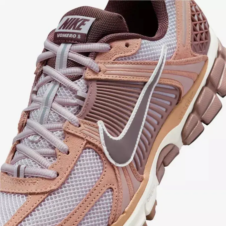 Nike shoes - Nike Zoom Vomero - Zoom Vomero - HF1553 200 - DUSTED CLAY/EARTH 3