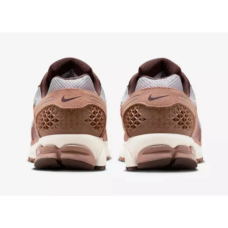 Nike shoes - Nike Zoom Vomero - Zoom Vomero - HF1553 200 - DUSTED CLAY/EARTH 4