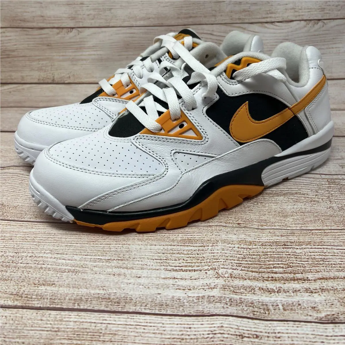 Nike shoes - Nike Air Cross - Air Cross - DZ5423-100 - Orange 2