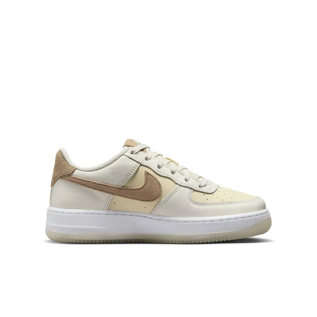 Nike shoes - Sail/Coconut Milk/White/Khaki 1