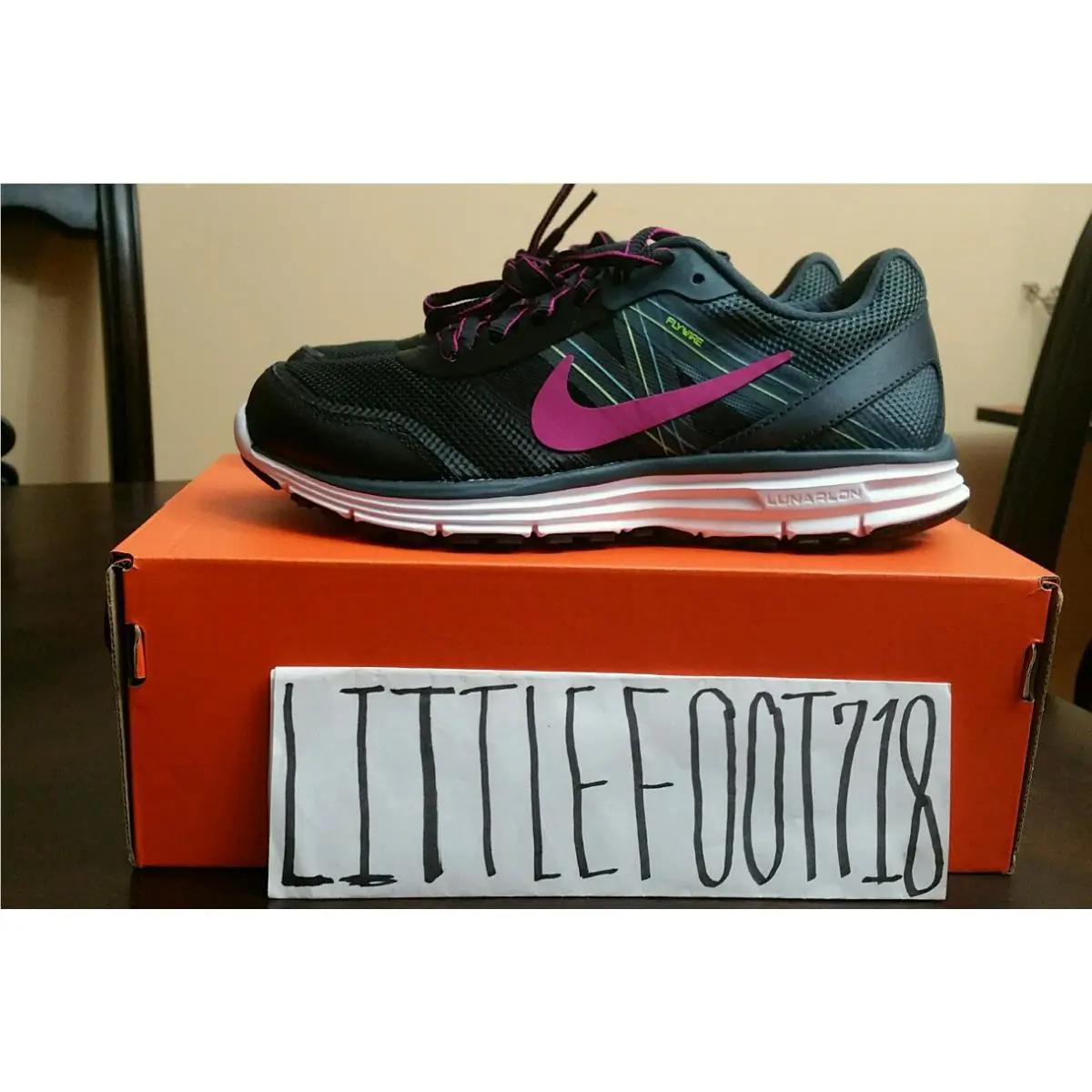 Nike shoes 0
