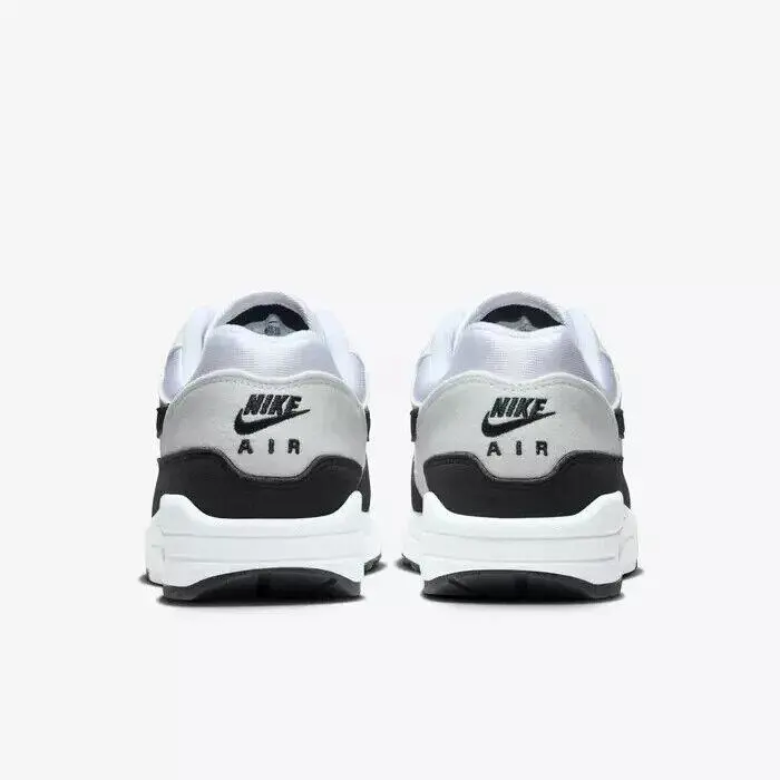 Nike shoes  - White 3
