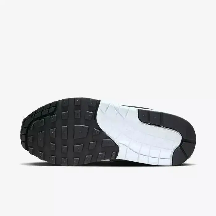 Nike shoes  - White 4