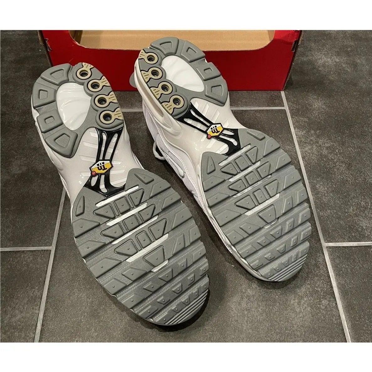 Nike shoes - Nike Air Max Plus - Air Max Plus - 604133-139 - White 22