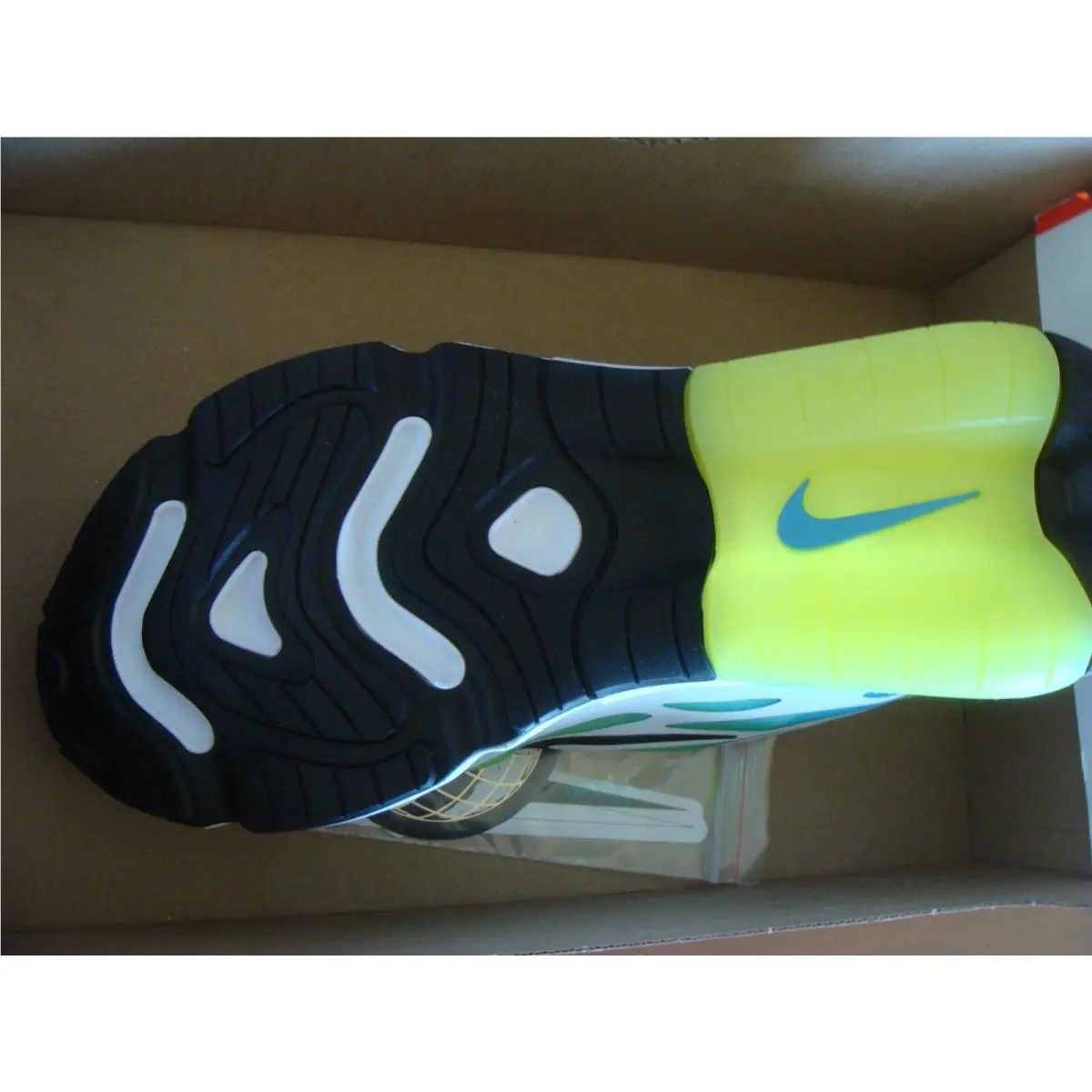Nike shoes - CV3016 - CV3016 - WHITE BLACKVOLT BLUE FURY 4