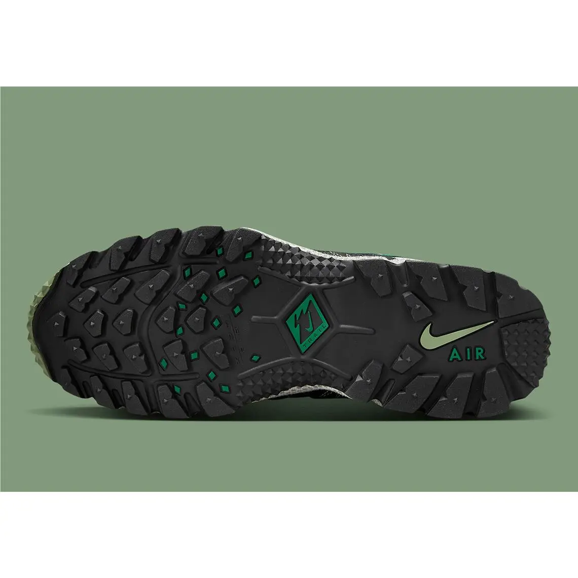 Nike shoes - Oil Green, Malachite, Phantom 18