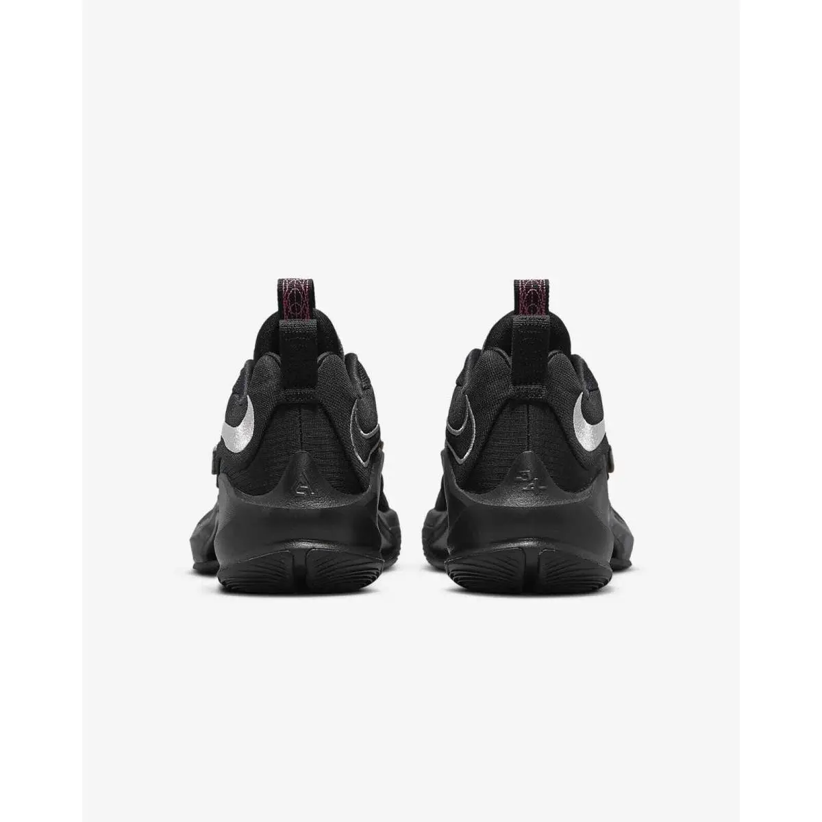 Nike shoes - Black, Metallic Silver 21