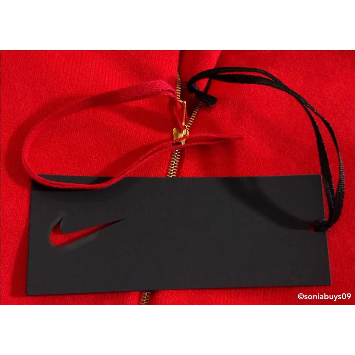 Nike clothing - Red 9