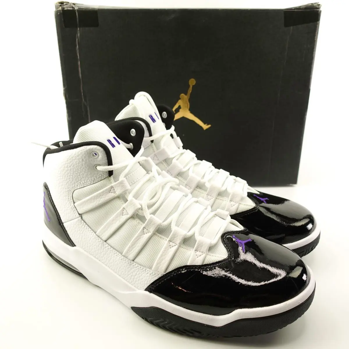 Nike shoes - Jordan Max Aura - Max Aura - AQ9084 121 - White, Manufacturer: Black/White/Concord 9