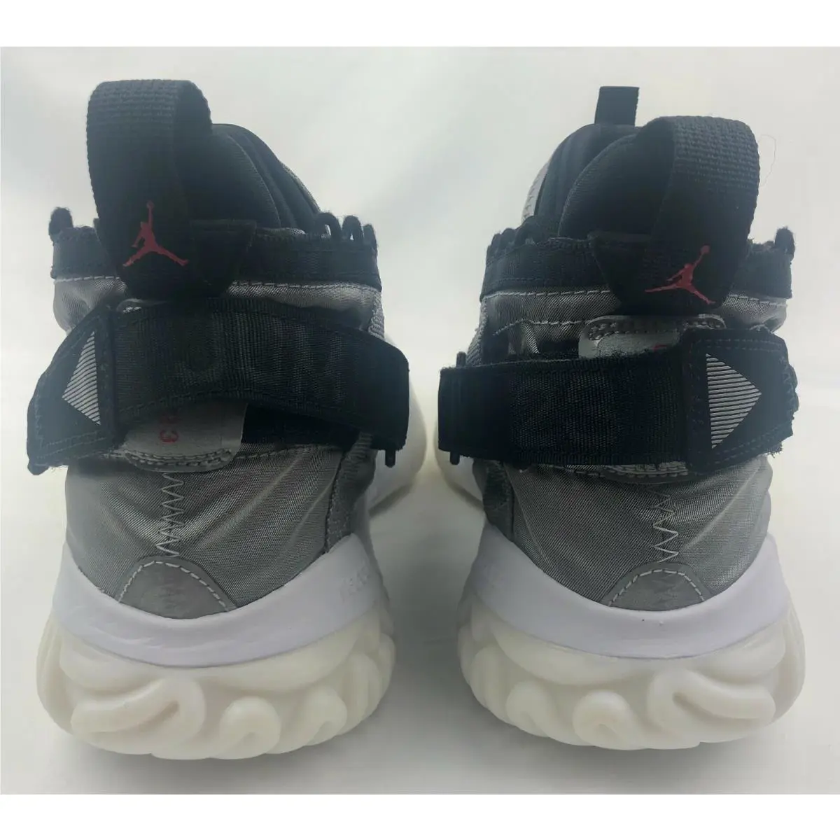 Nike shoes - Metalic Silver 5