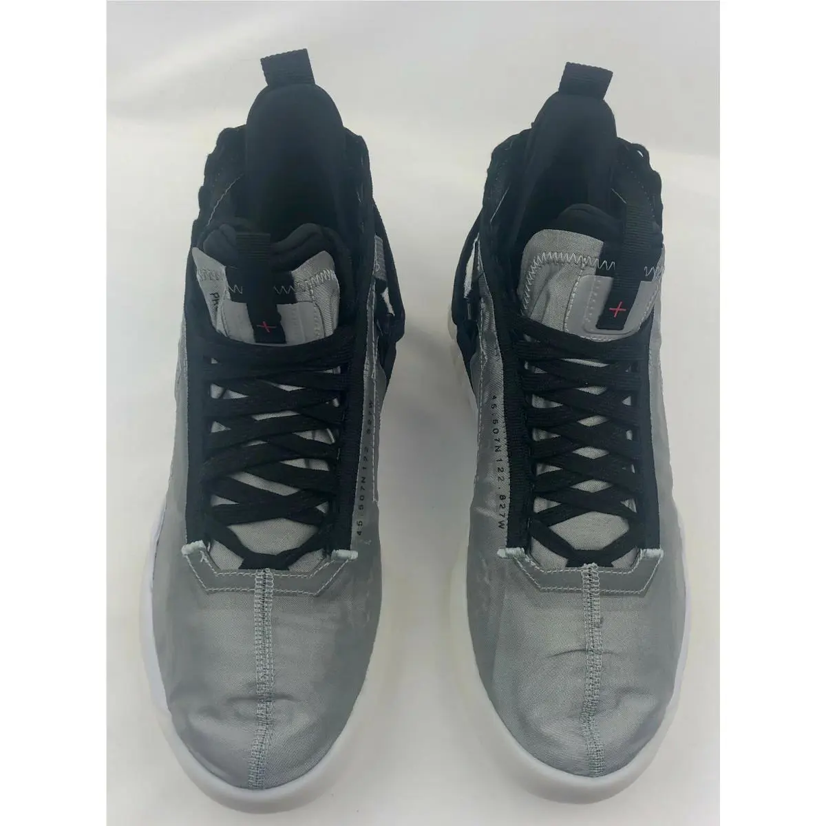 Nike shoes - Metalic Silver 11