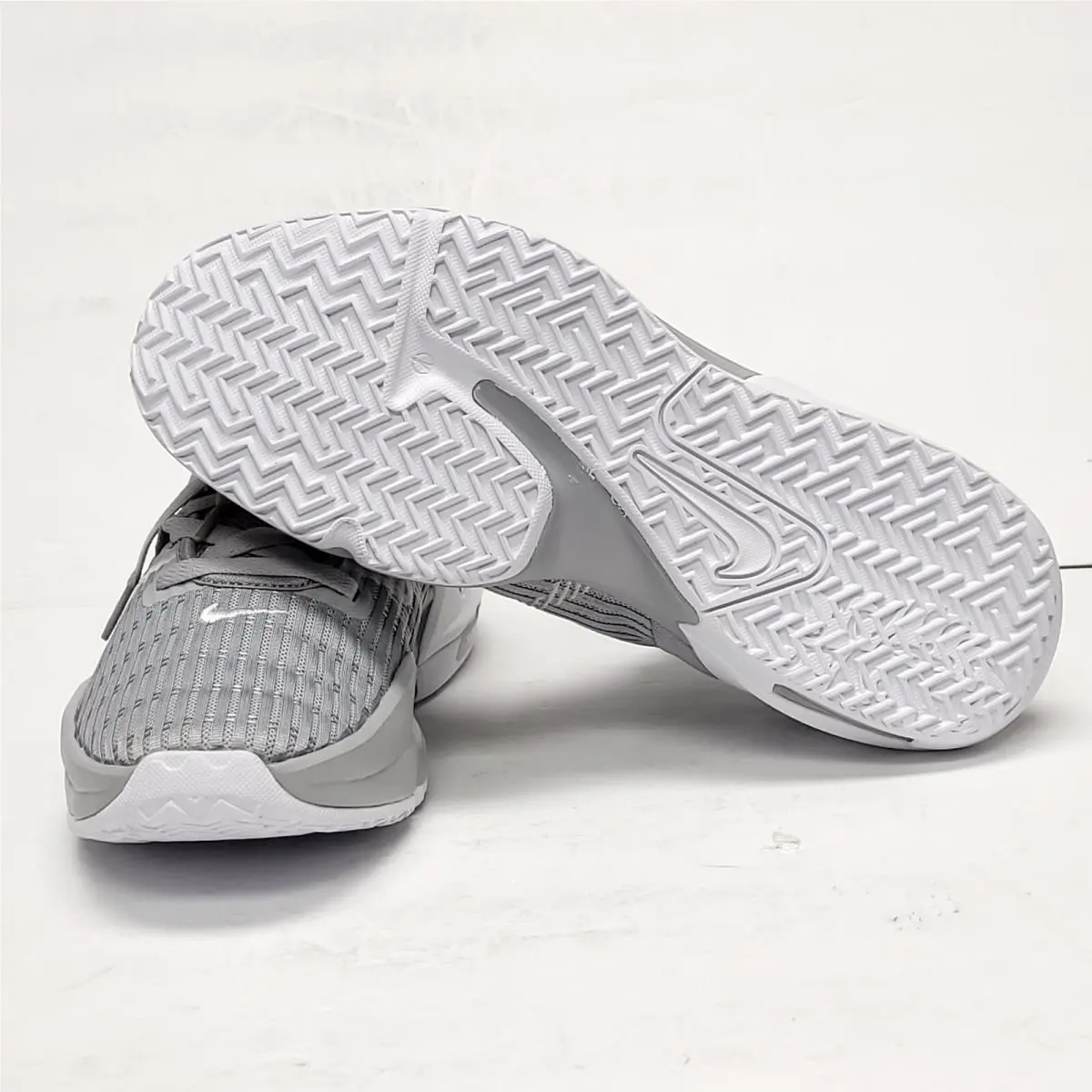 Nike shoes - Nike LeBron Witness - LeBron Witness - DO9843 - Wolf Grey/White 001 18