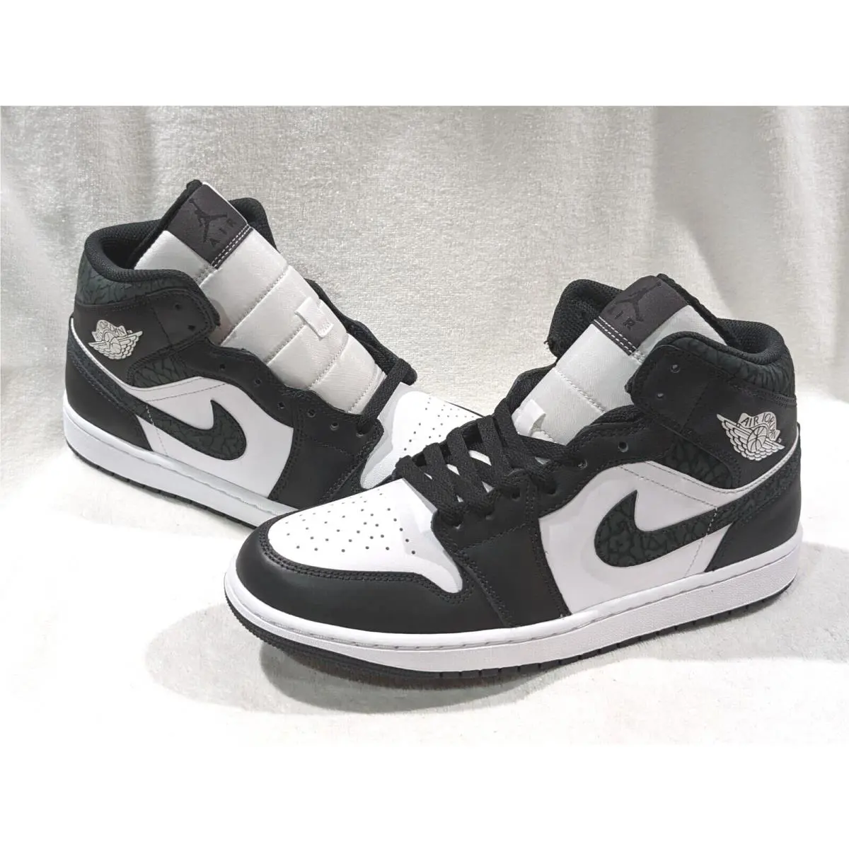 Nike shoes - Air Jordan 1 Mid SE - FB9911-001 - Off Noir/Black/White 10