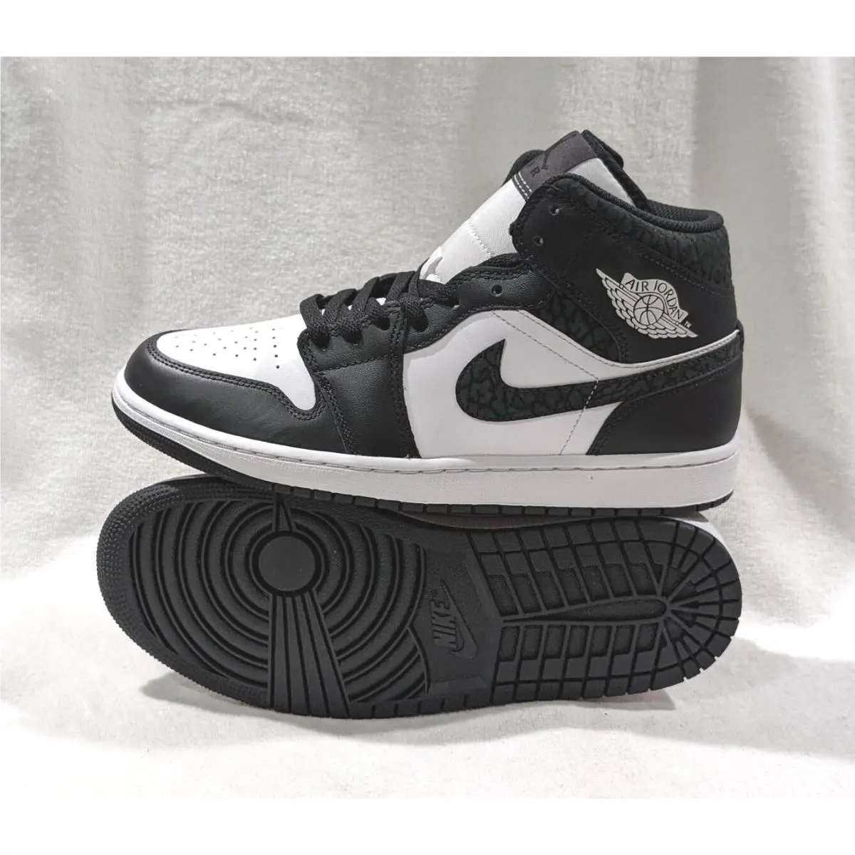 Nike shoes - Air Jordan 1 Mid SE - FB9911-001 - Off Noir/Black/White 12