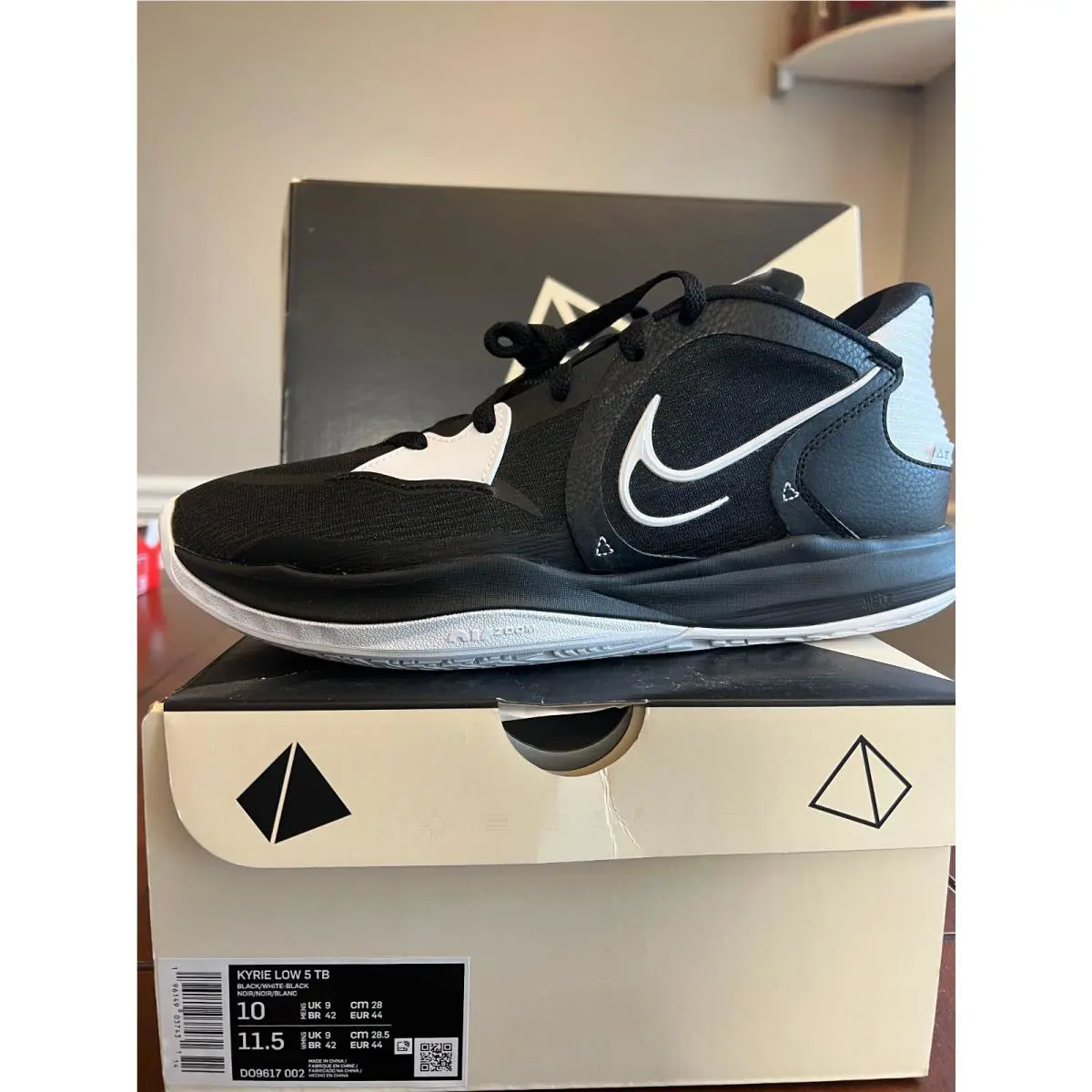 Nike shoes - Nike Kyrie Low - Kyrie Low - DO9617002 - Black 3