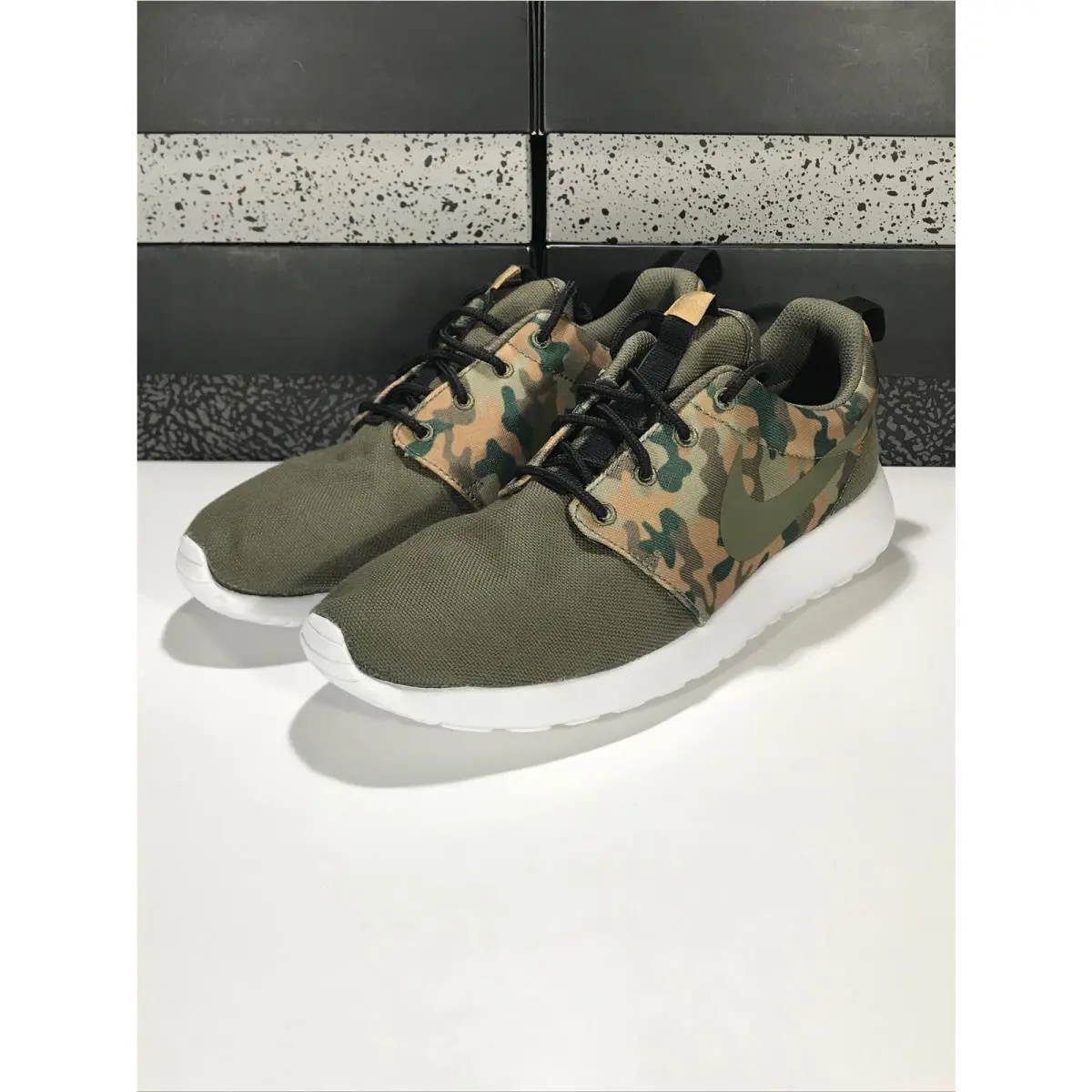 Nike shoes - Nike Roshe One SE - Roshe One - 844687-200 - Medium Olive/Medium Olive, Manufacturer: Medium Olive/Medium Olive 0