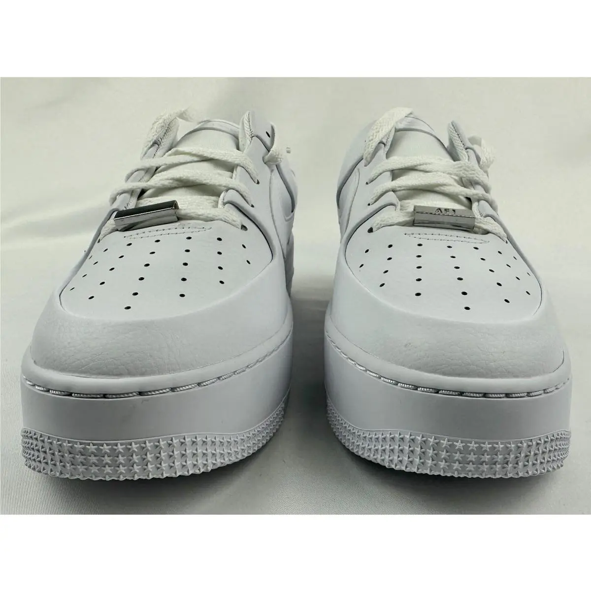 Nike shoes - White 12