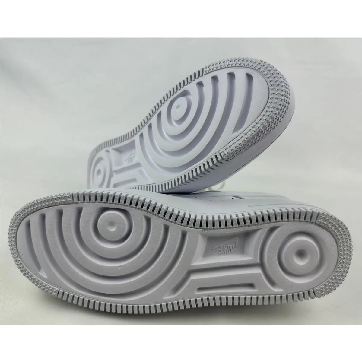 Nike shoes - White 16