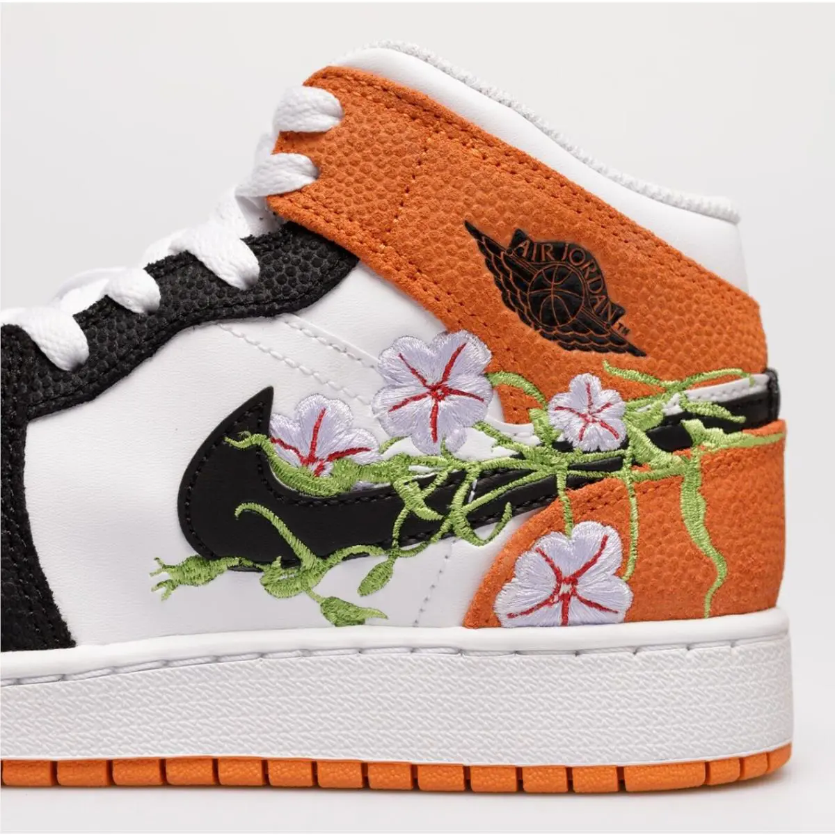 Nike shoes - Jordan Air 1 Mid - Air Mid - White/Black/Starfish/Vivid Green/Lavender Mist/Altitude Green 5