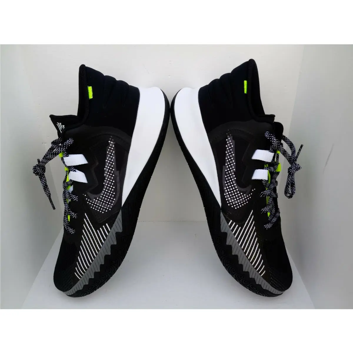 Nike shoes - Nike Kyrie Flytrap - Kyrie Flytrap - DC8991-002 - BLACK/WHITE-ANTHRACITE 5