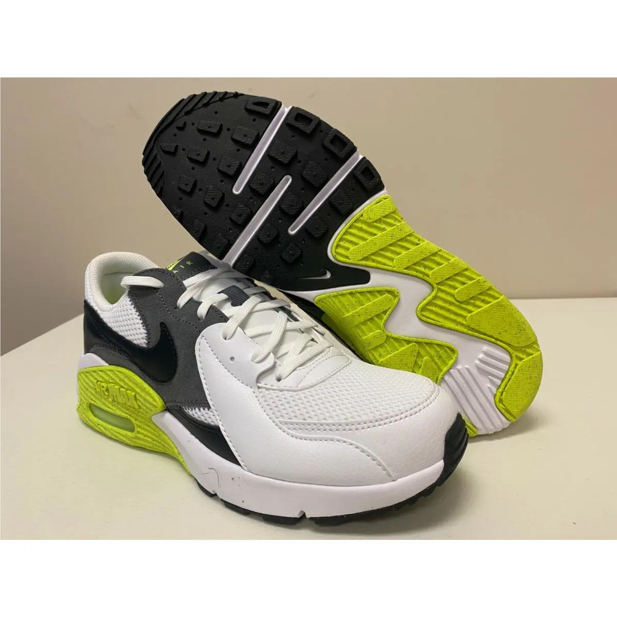 Nike shoes - White 8