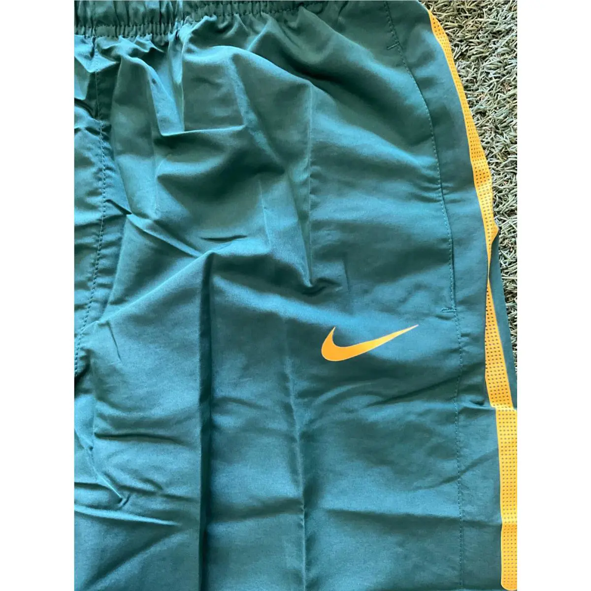 Nike clothing - Green 4