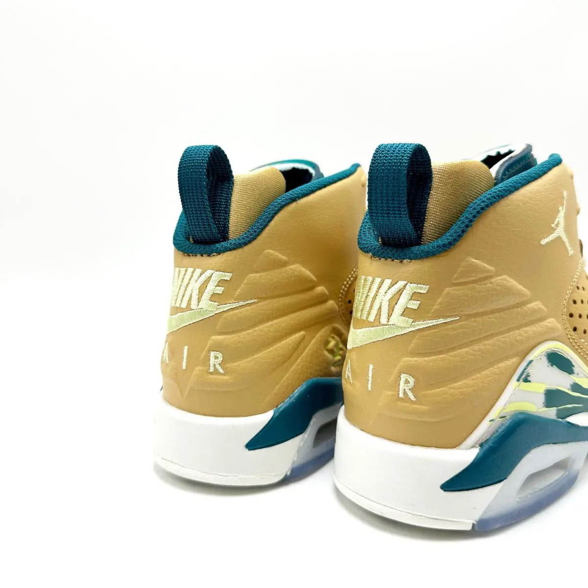 Nike shoes - Jordan Jumpman - Jumpman - Brown 1