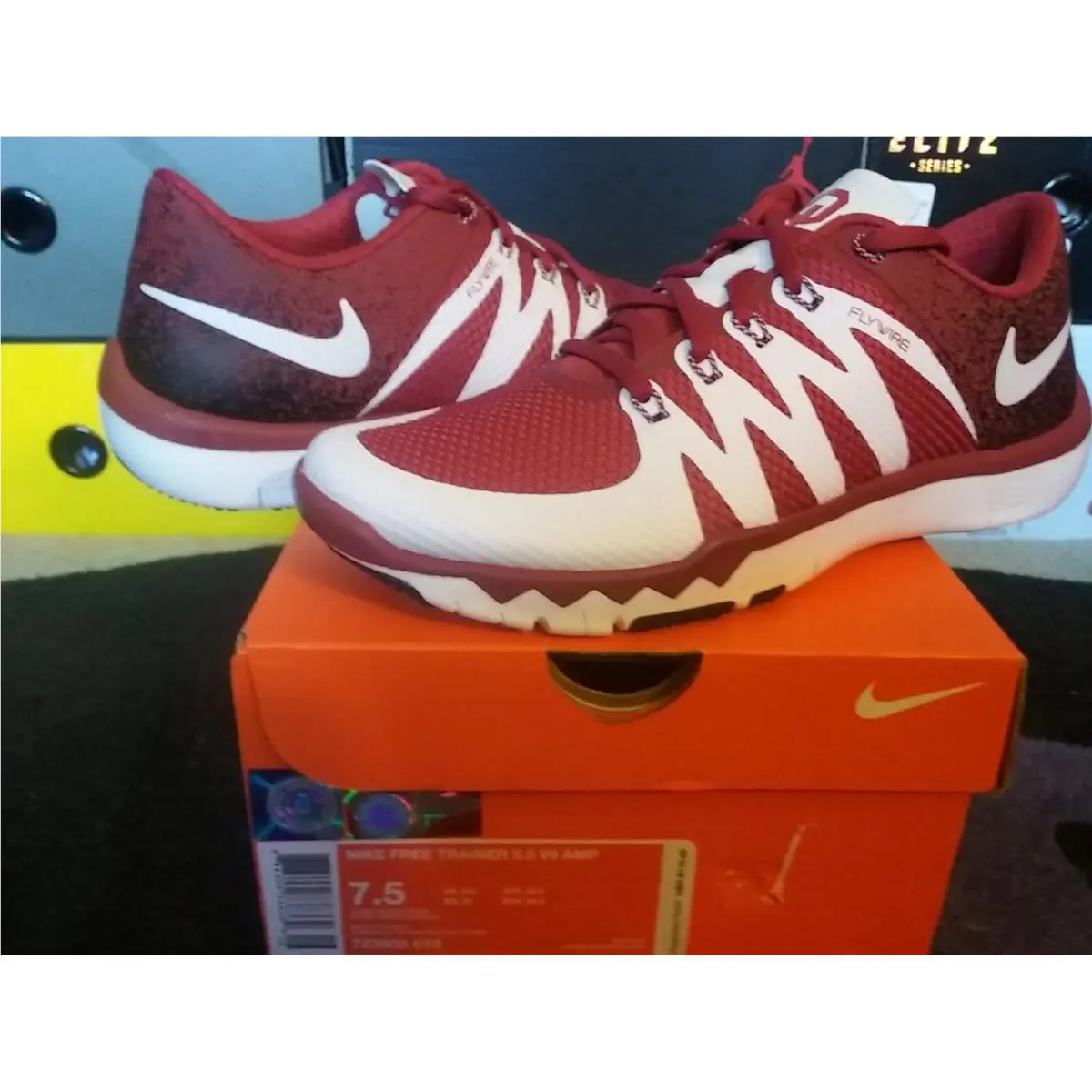 Nike shoes - Nike Free Trainer - Free Trainer - 723939 610 - White 0