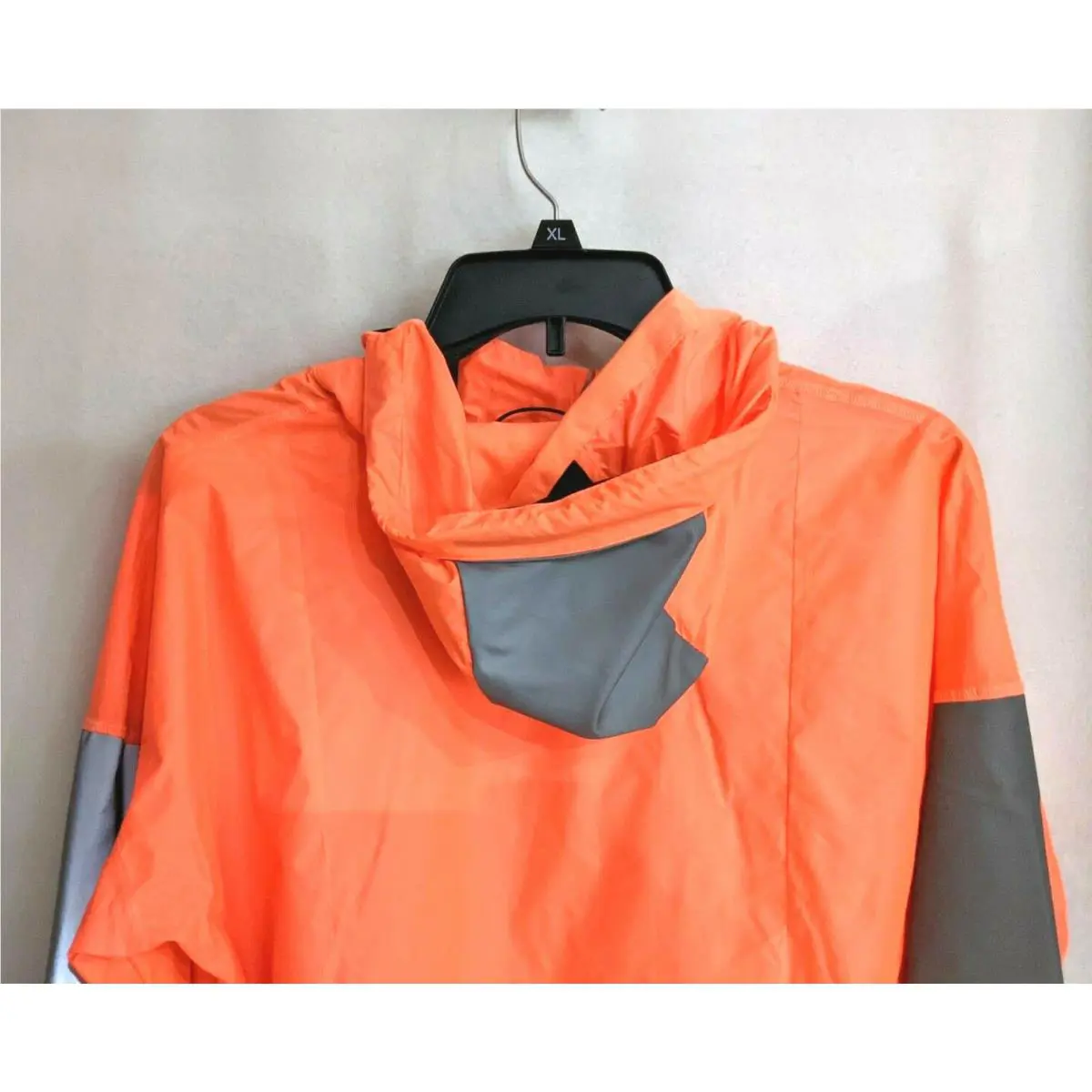 Nike clothing - Bright Mango/Black 8