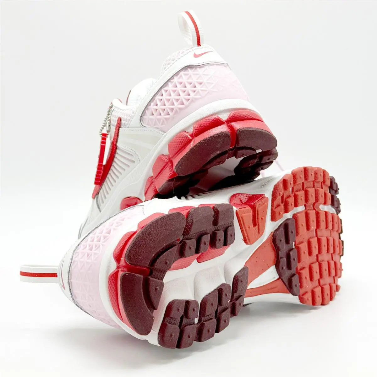 Nike shoes - White 3