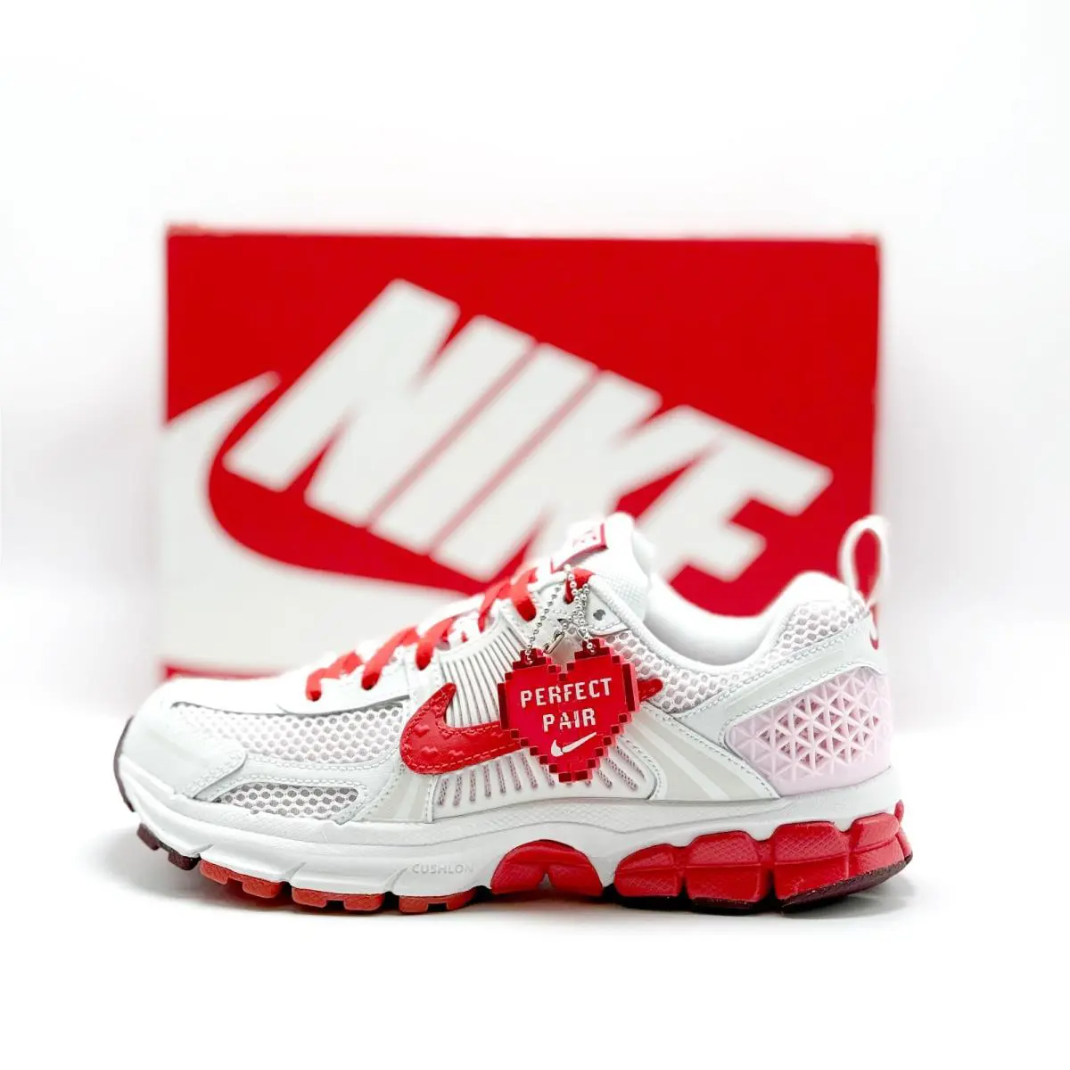 Nike shoes - White 4