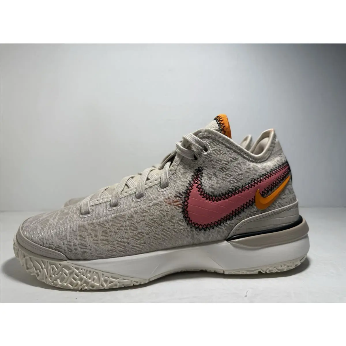 Nike shoes - Nike LeBron NXXT - LeBron NXXT - DR8784-100 - Pink 2