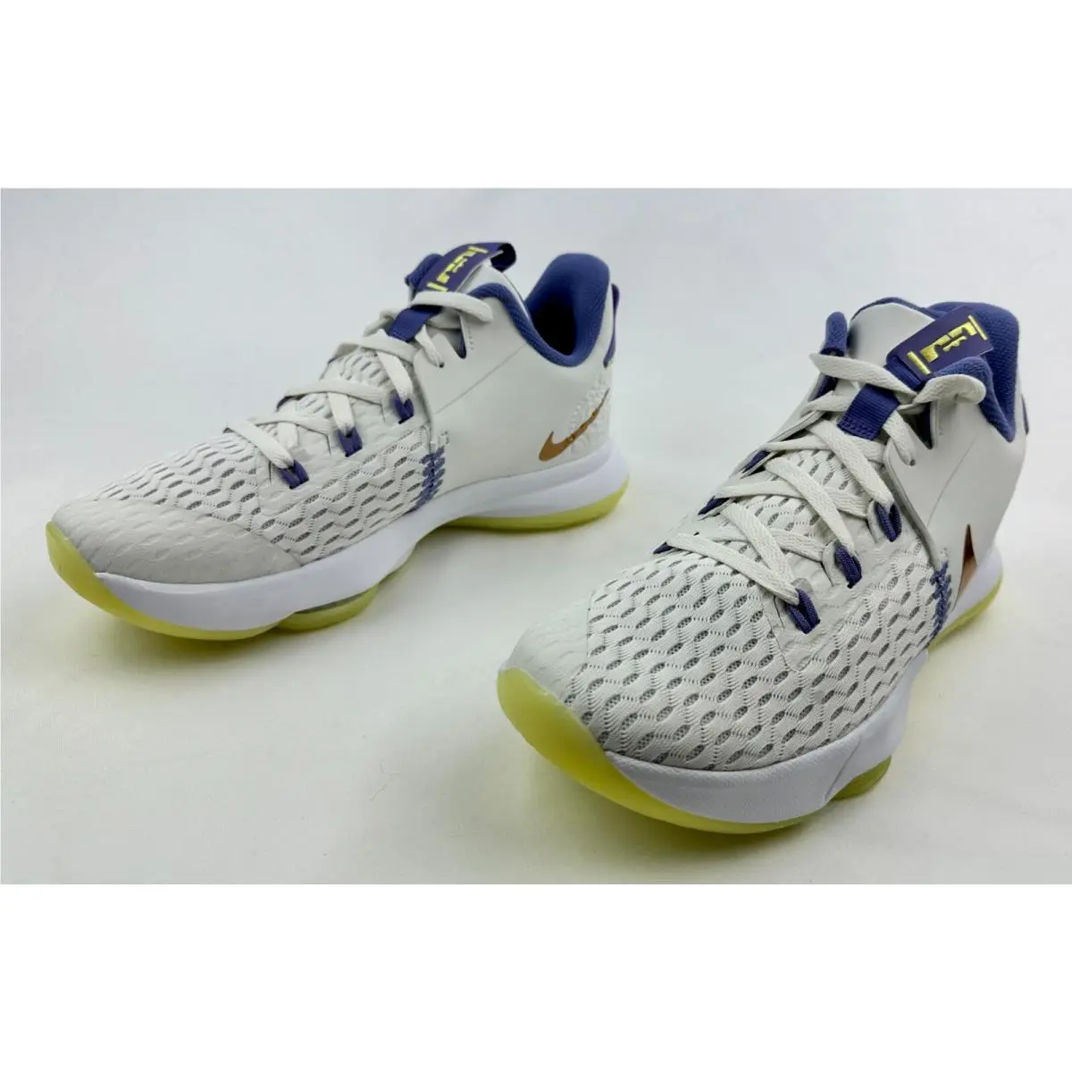 Nike shoes - Multicolor 4