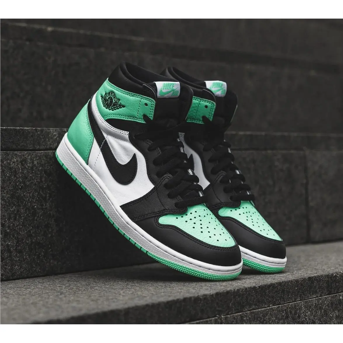Nike shoes - Air Jordan 1 Retro High OG - DZ5485-130 - White/Black/Green Glow 8