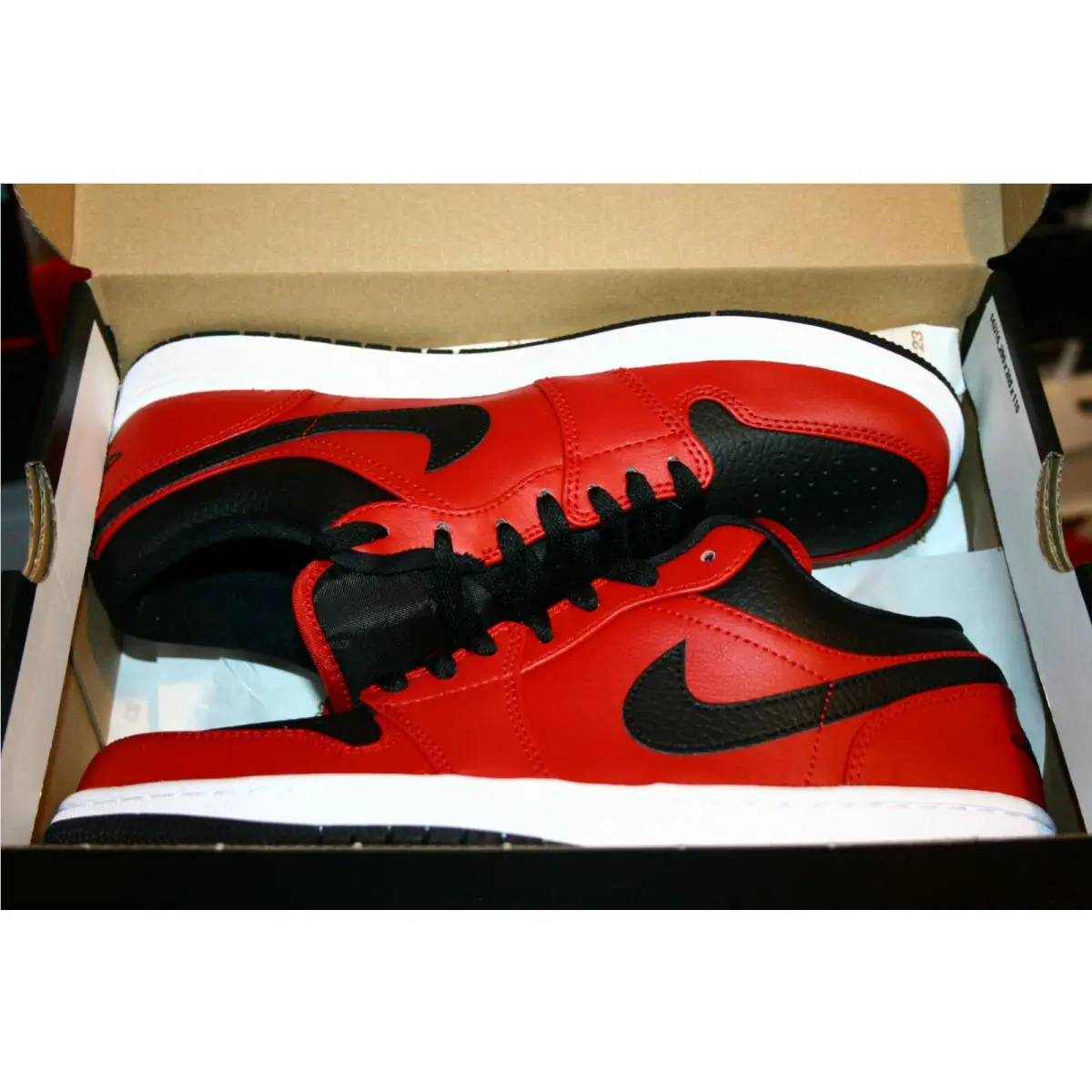 Nike shoes - Nike Air Jordan 1 - Air - 553558 605 - Red 4