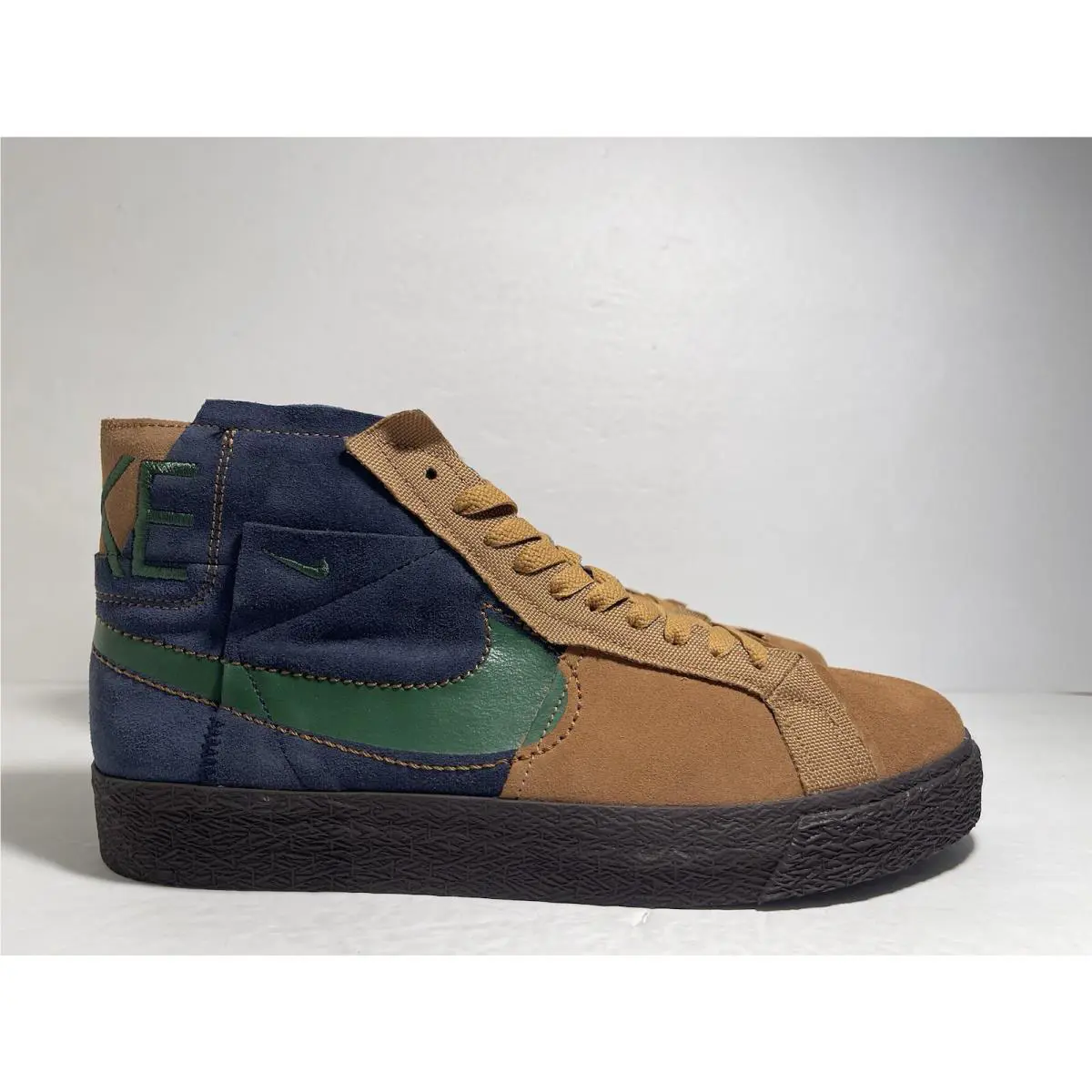 Nike shoes - Nike SB Blazer - Blazer - FZ3306-200 - Brown 0