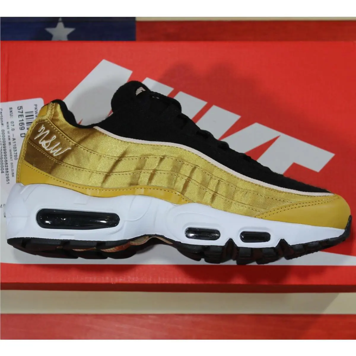 Nike shoes - Nike Air Max 95 - Air Max - AA1103700 - Gold 1