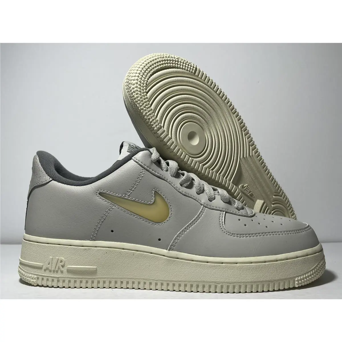 Nike Air Force 1 `07 Low Men`s Shoes Sneakers Light Bone Pale Vanilla DC8894-001