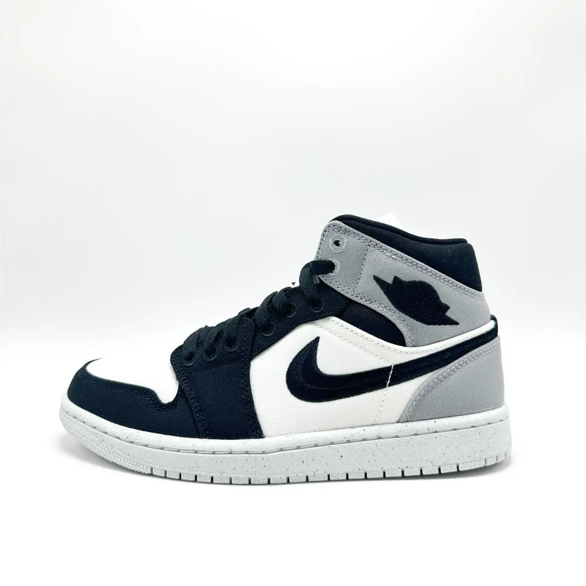 Nike shoes - Air Jordan 1 Mid SE - DV0427-100 - Gray 3