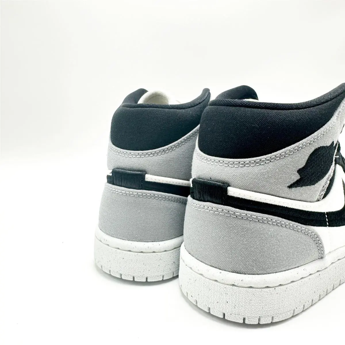 Nike shoes - Air Jordan 1 Mid SE - DV0427-100 - Gray 5