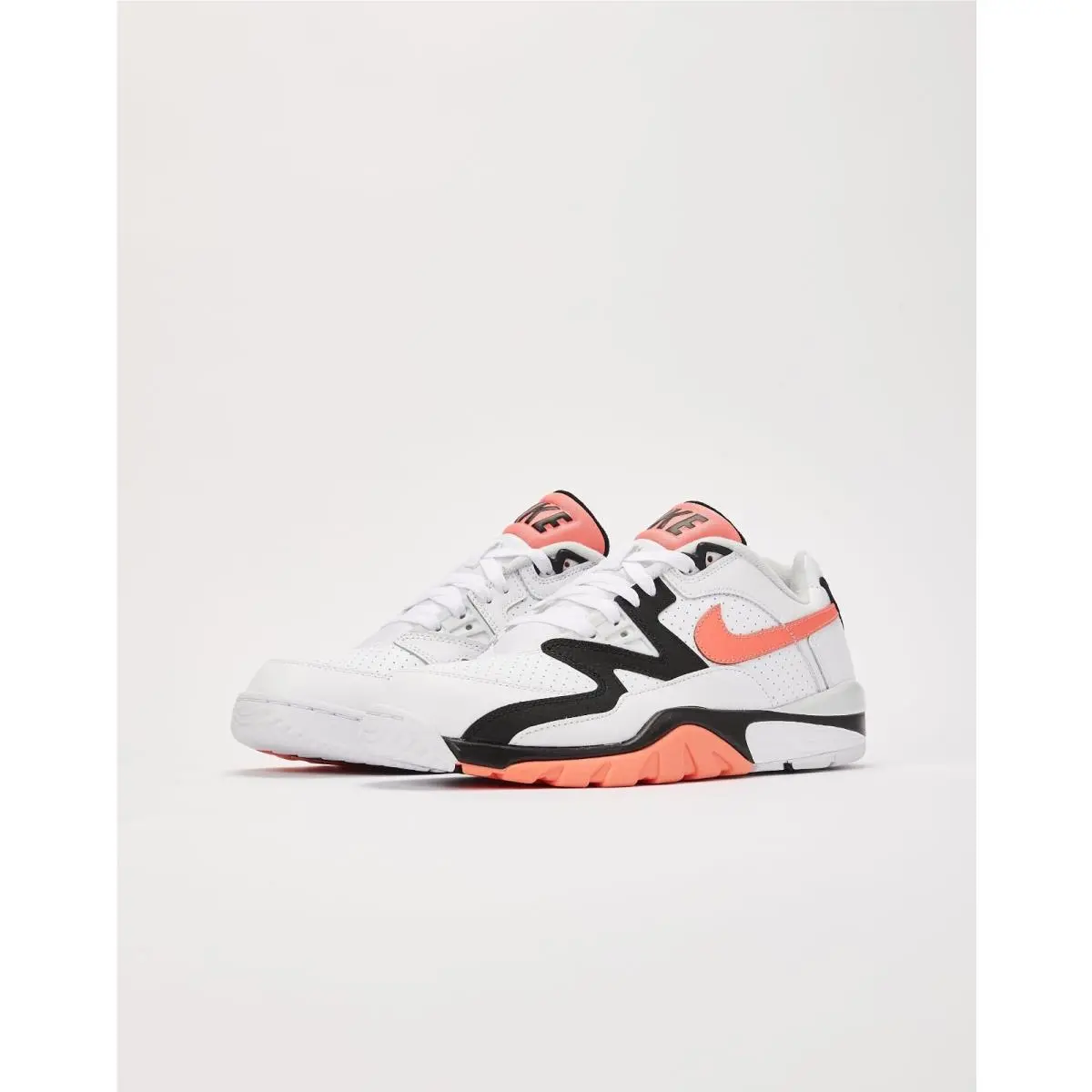 Nike shoes - White/Black/Pure Platinum/Hot Lava 19