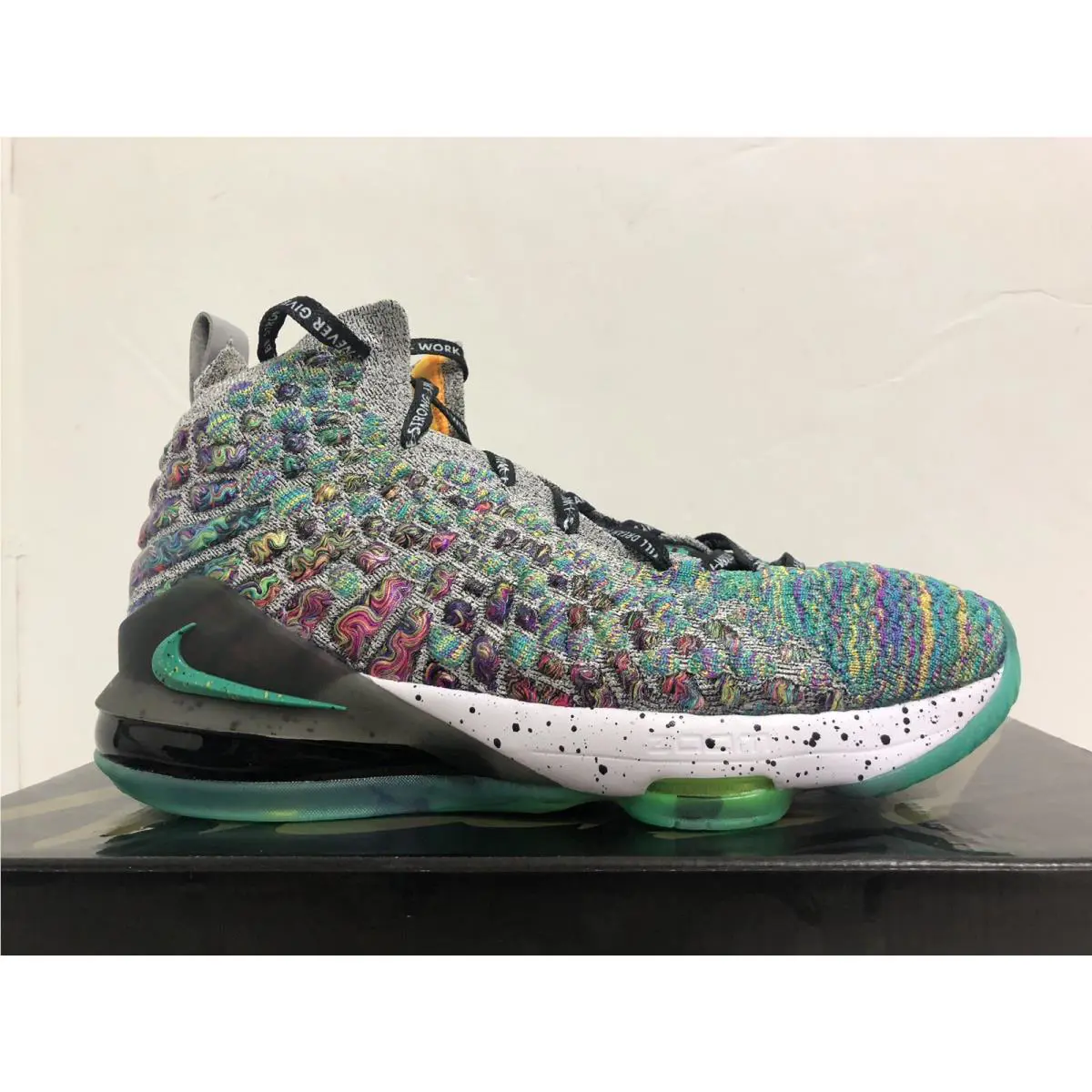 Nike shoes - LeBron XVII - LeBron XVII - CW2761-300 - Multicolor 2