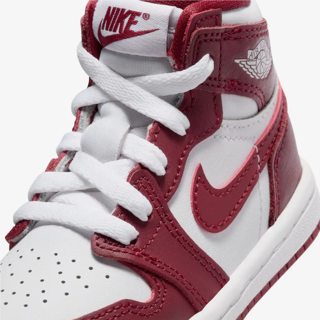 Nike shoes - Jordan 1 Retro High OG - White/Team Red 5